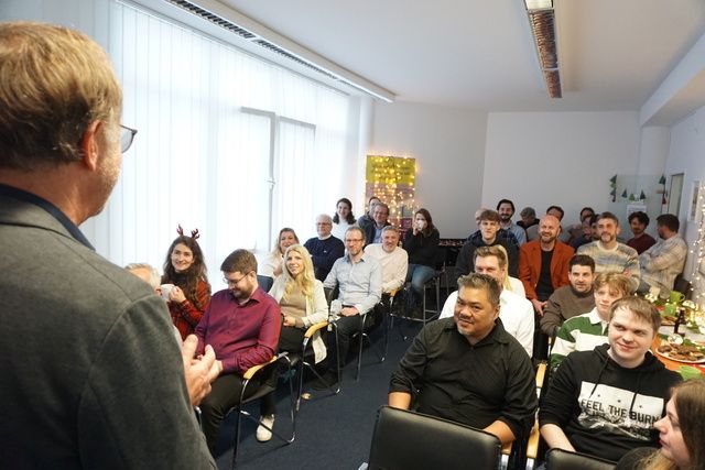 Das [ui!] Team feiert Weihnachten 2025